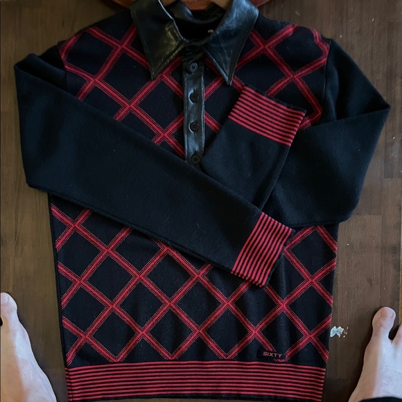 SIXTY Men’s Sweater (XL) Runs small. I wear a Medium / Large